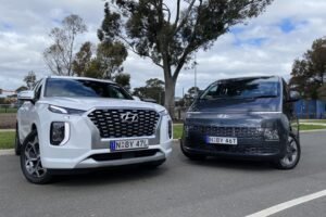 hyundai palisade vs staria fitur